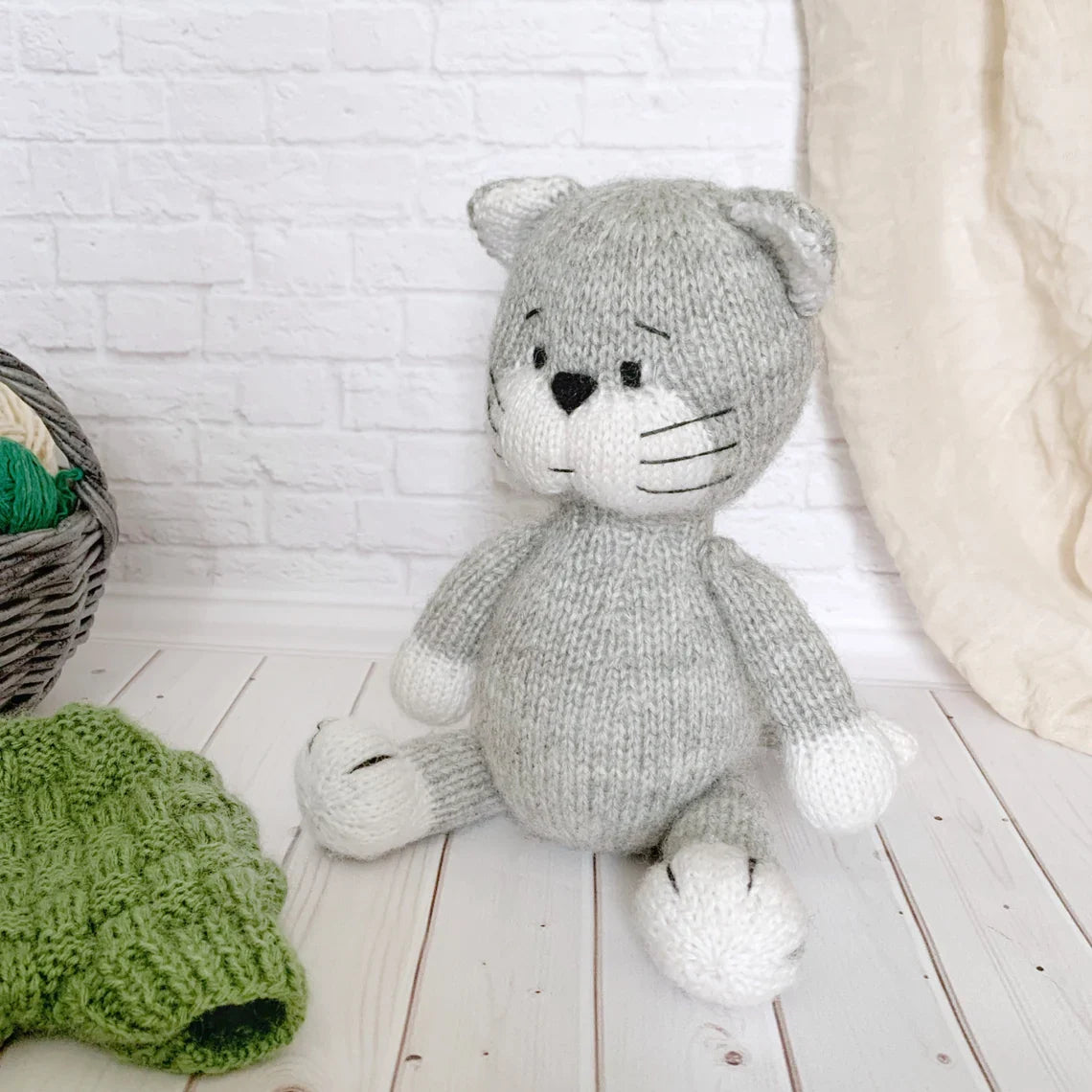 Milo the Cat Knitting Pattern
