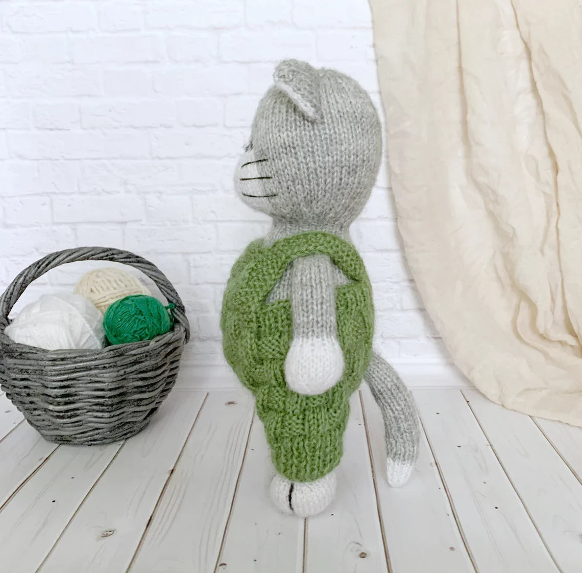 Milo the Cat Knitting Pattern