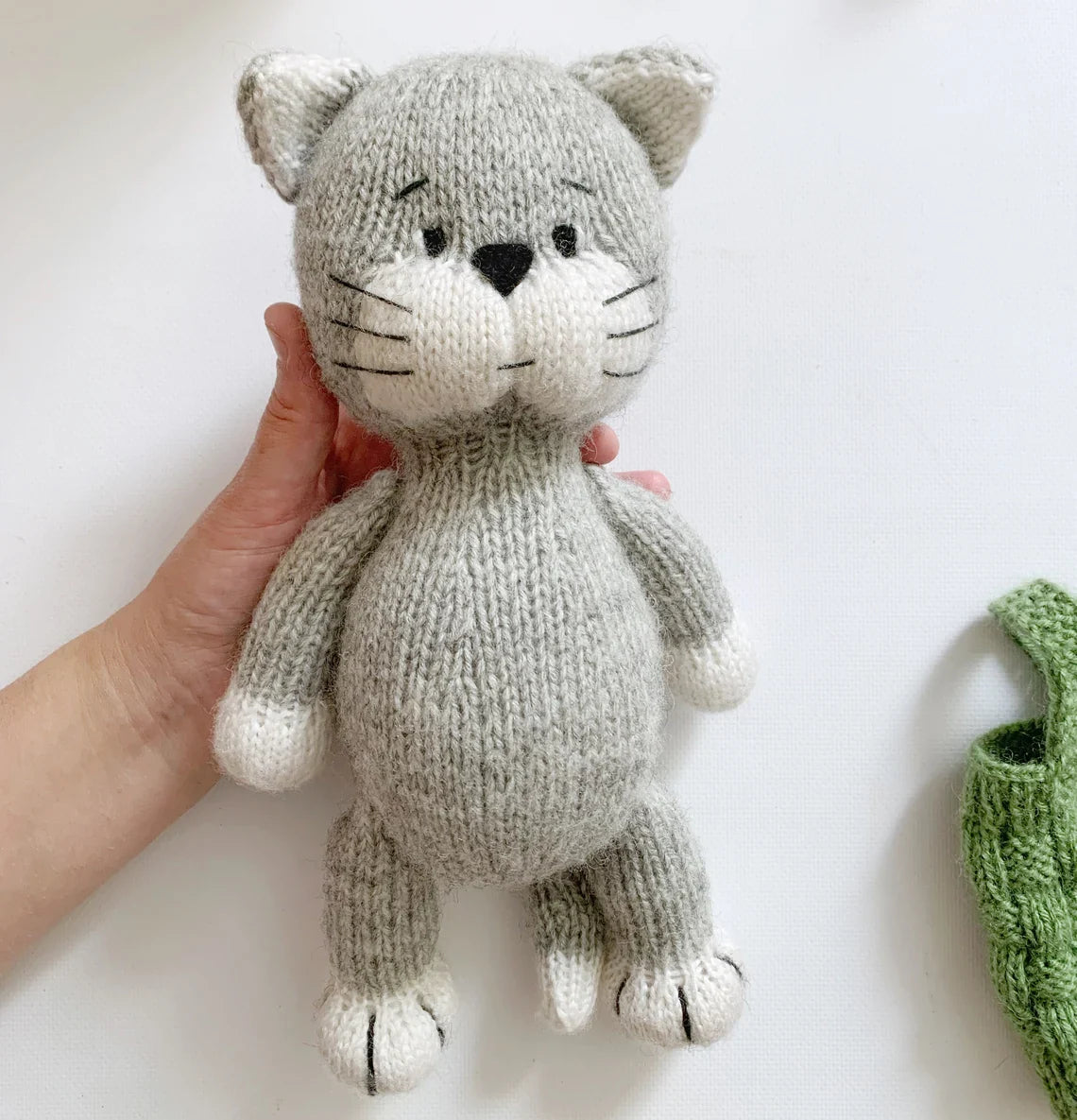 Milo the Cat Knitting Pattern