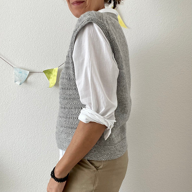 Textured V-Neck Vest Knitting Pattern
