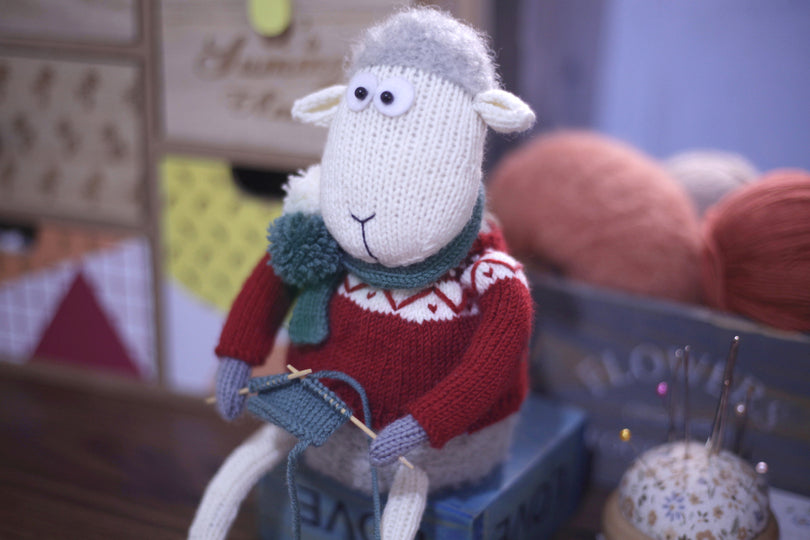 Christmas Sheep Knitting Pattern