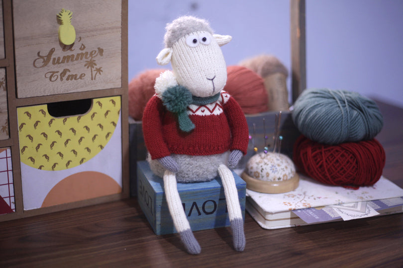 Christmas Sheep Knitting Pattern
