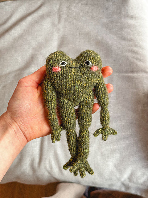 Frog Knitting Pattern
