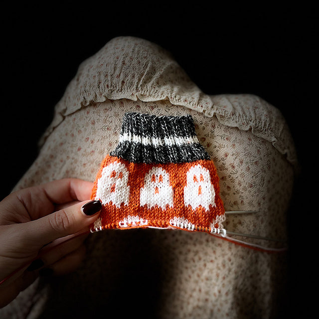 Spooky Socks Knitting Pattern