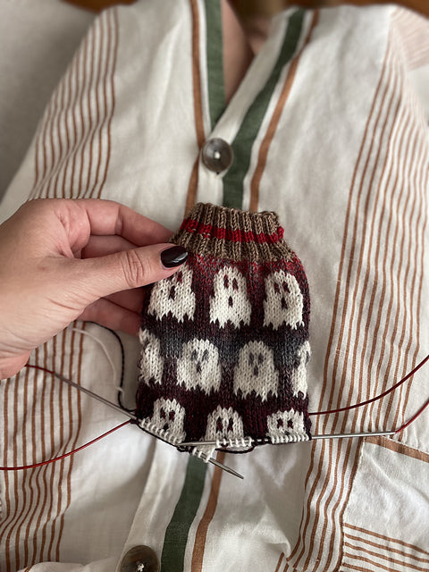 Spooky Socks Knitting Pattern
