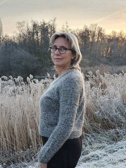 Simple V Neck Knitting Pattern