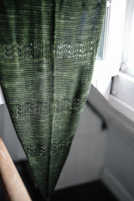 Leaf Shape Lace Shawl Knitting Pattern