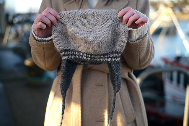 Flapper Bonnet Knitting Pattern