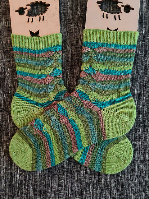 Striped Socks  Knitting Pattern