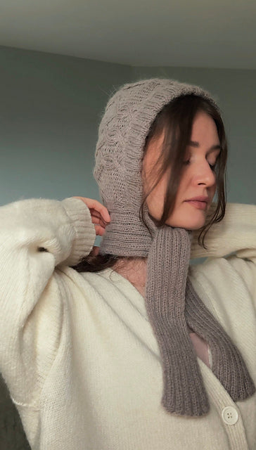Cable Tie Bonnet Knitting Pattern