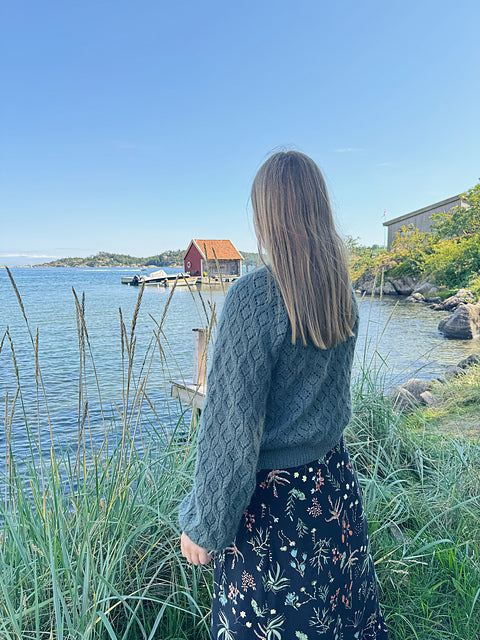 Textured Raglan Sweater Knitting Pattern