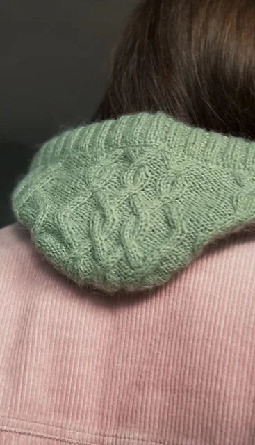 Cable Tie Bonnet Knitting Pattern