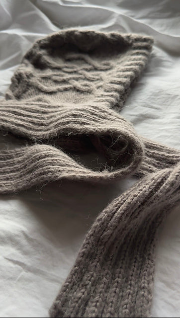 Cable Tie Bonnet Knitting Pattern