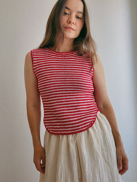Rounded Hem Top Knitting Pattern