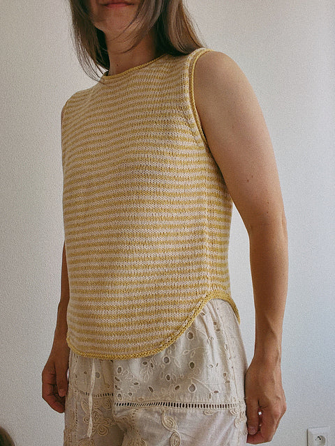 Rounded Hem Top Knitting Pattern