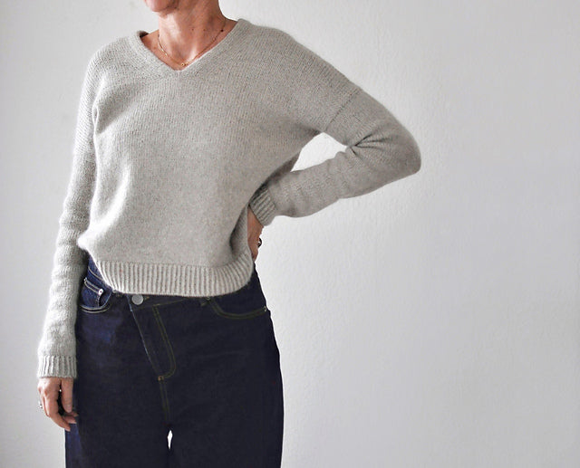 Simple V Neck Knitting Pattern