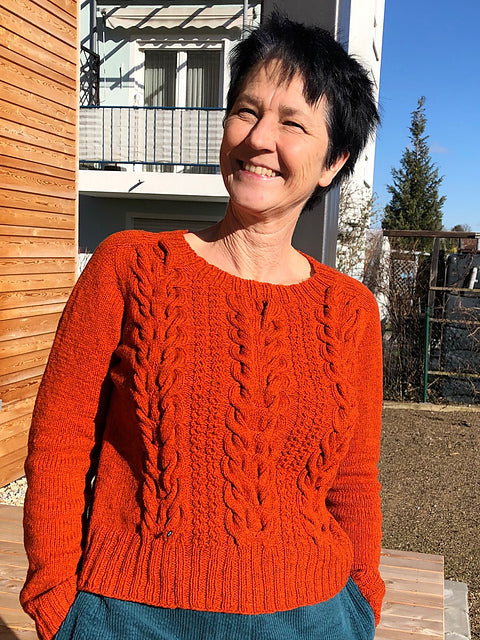 Chunky Cable Pullover Knitting Pattern