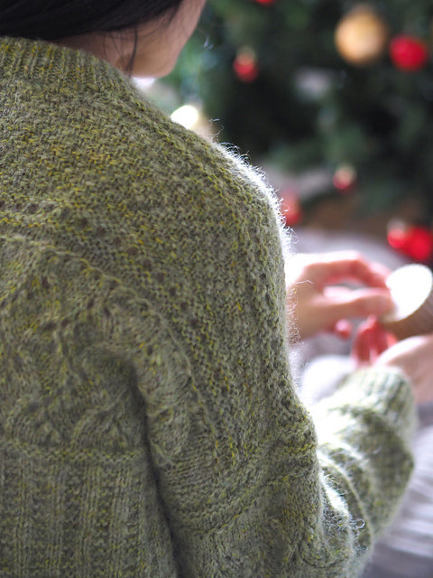 Vine Lace Pullover Knitting Pattern