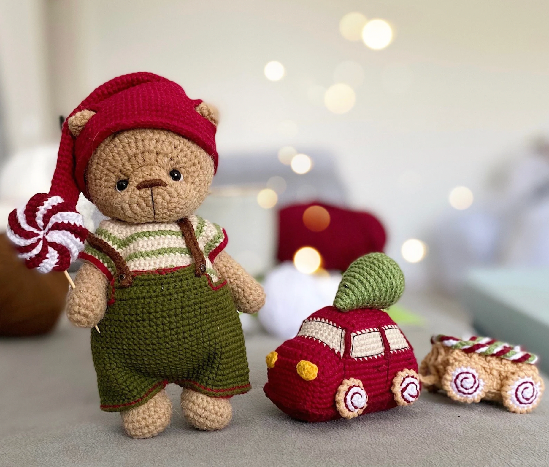 Candy bear Crochet Pattern + Gingerbread train