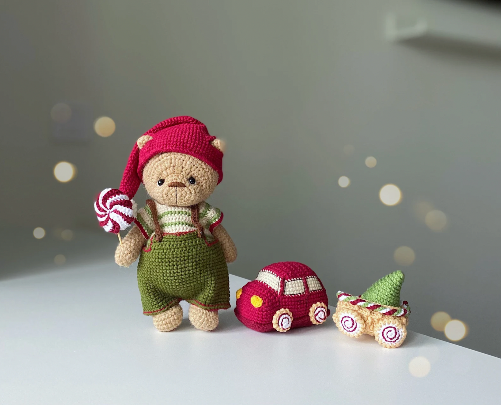 Candy bear Crochet Pattern + Gingerbread train