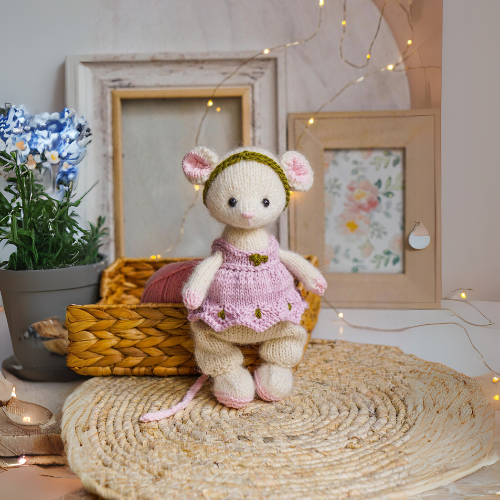 Baby Mouse Knitting Pattern