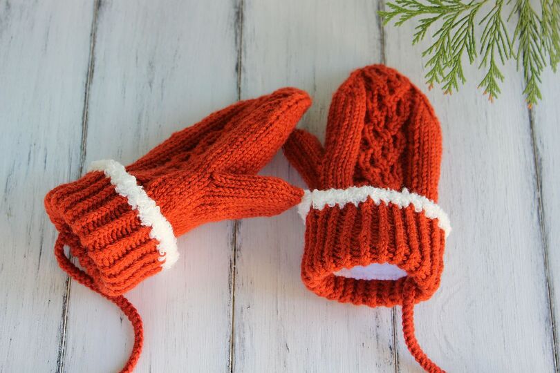 Cable Mittens Knitting Pattern