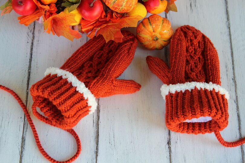 Cable Mittens Knitting Pattern