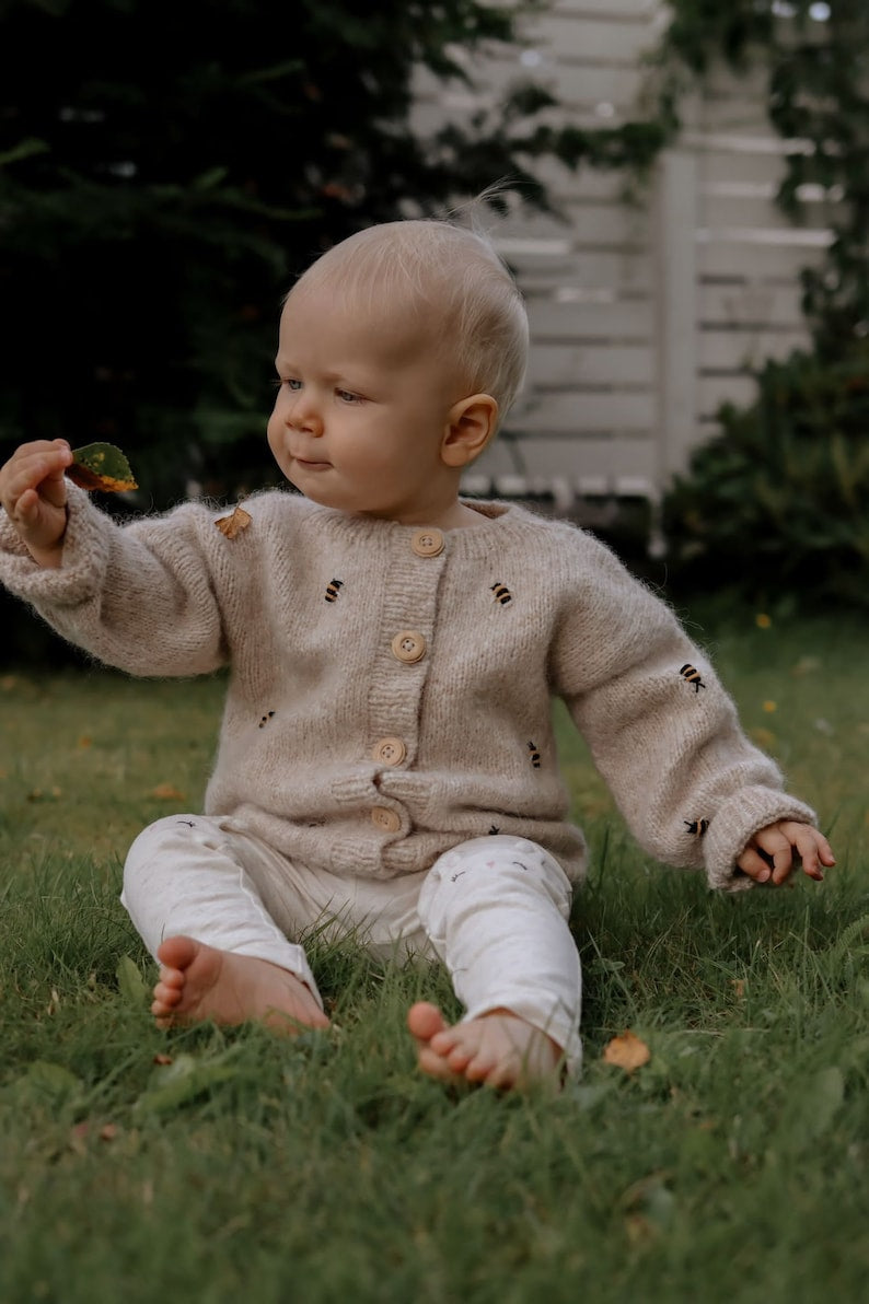 Bee Cardigan Knitting Pattern