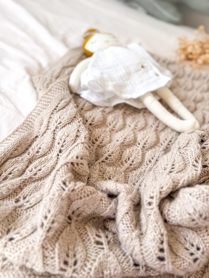 Leaf Vines Blanket Knitting Pattern