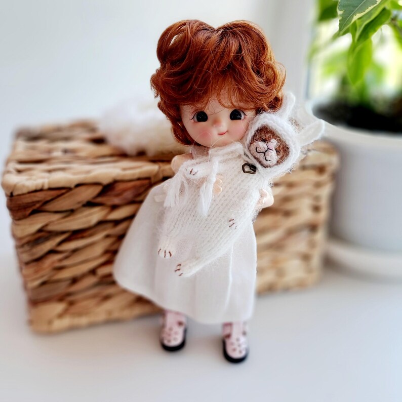 Kitten in Bunny Suit Knitting Pattern