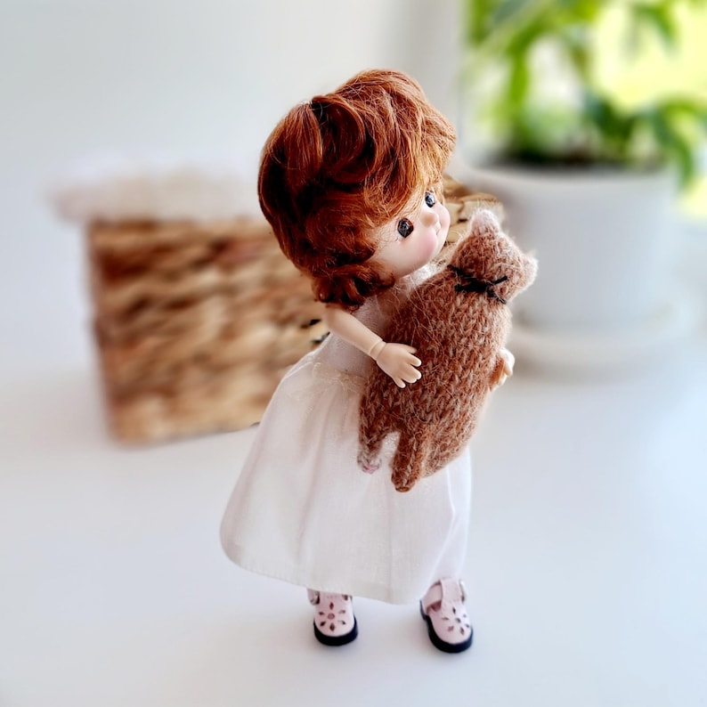 Kitten in Bunny Suit Knitting Pattern