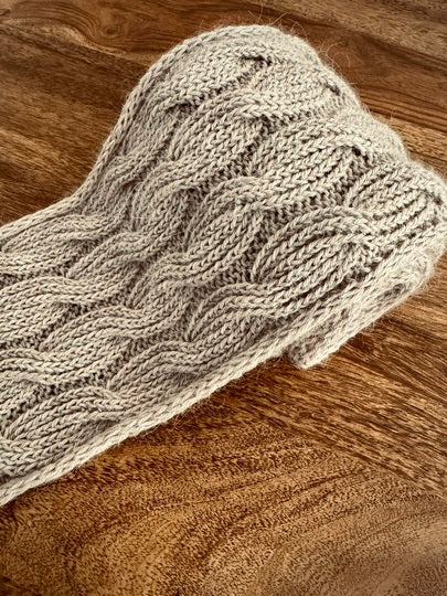 Wavy Cable Scarf Knitting Pattern