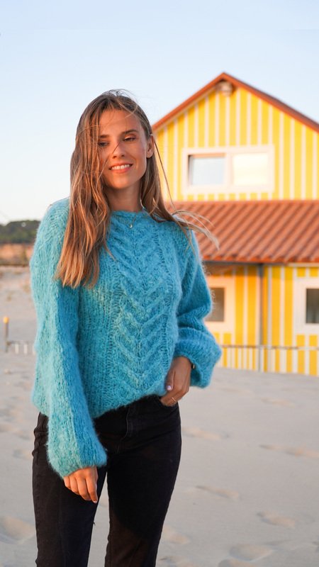 Wave Cable Sweater Knitting Pattern
