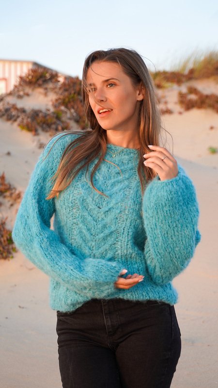 Wave Cable Sweater Knitting Pattern
