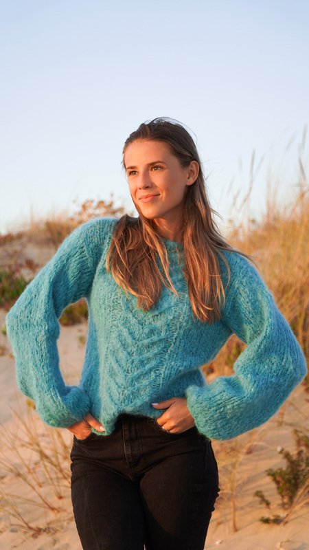 Wave Cable Sweater Knitting Pattern