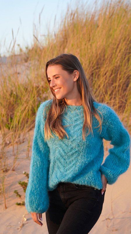 Wave Cable Sweater Knitting Pattern