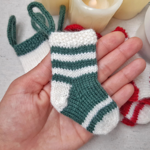 Christmas mini stocking knitting pattern